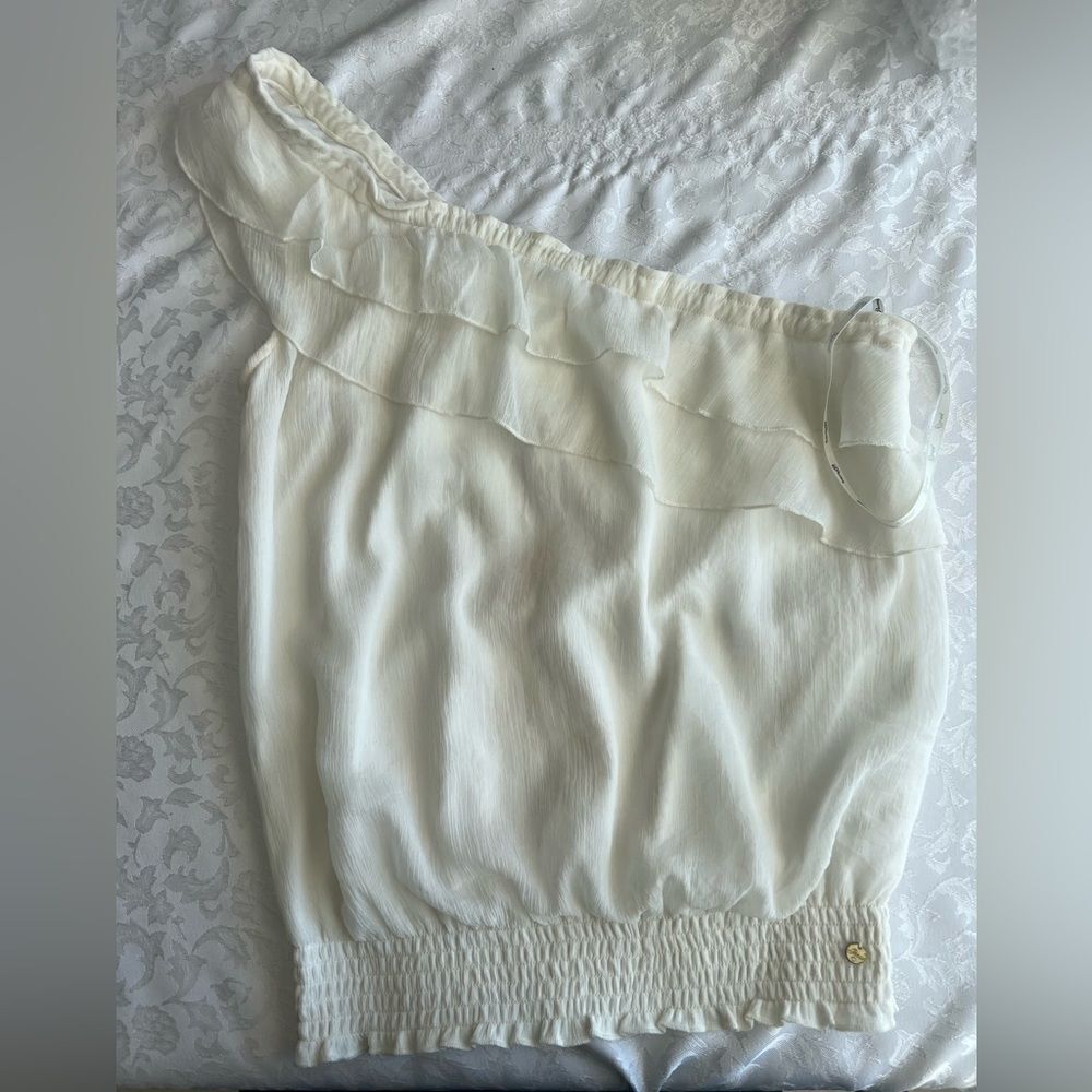 Guess 1 shoulder top.